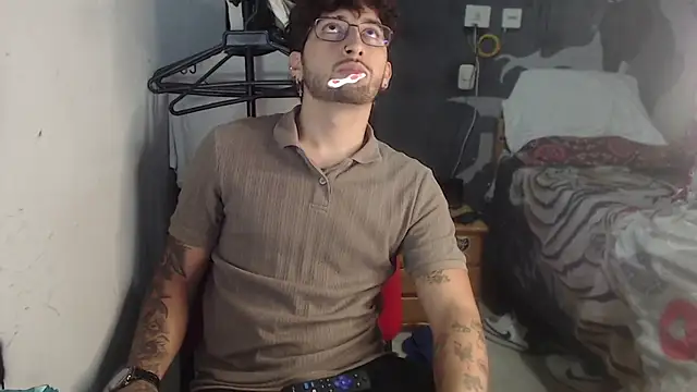 Dereck Dickson online show from November 22, 4:01 am