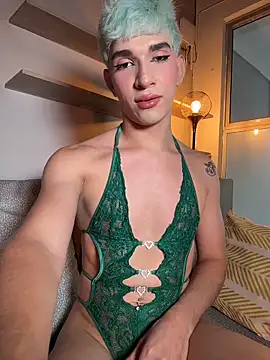 Cherry zayden  online show from April 8, 9:45 pm