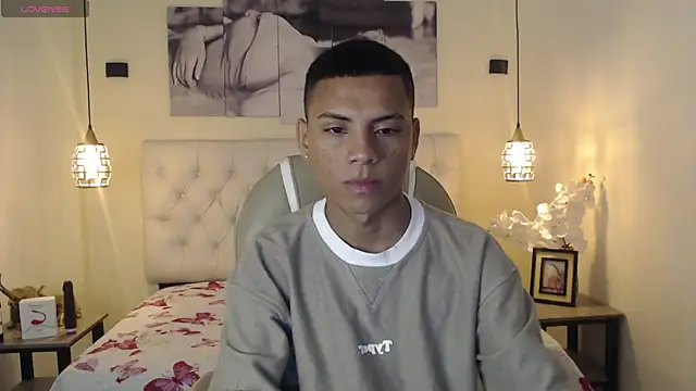 OwenStone  online show from January 5, 7:49 pm