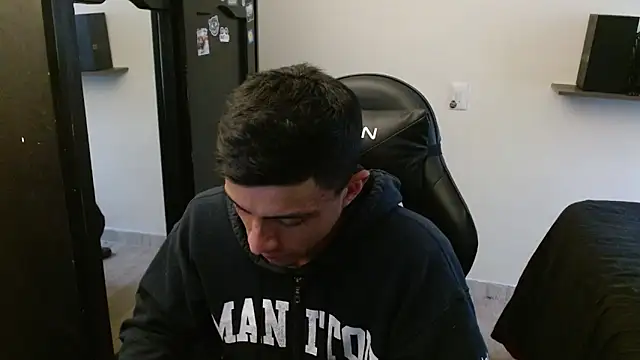 kv   xxx  online show from March 17, 8:33 pm