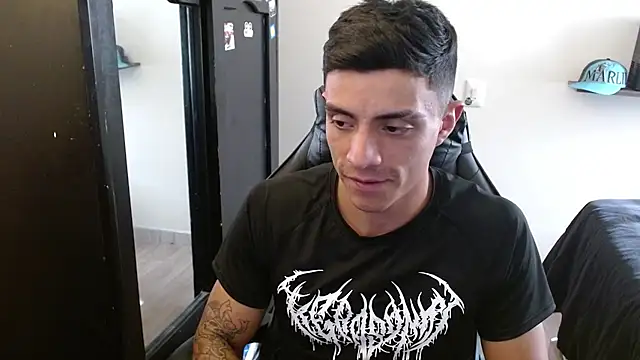 kv   xxx  online show from February 4, 8:37 pm