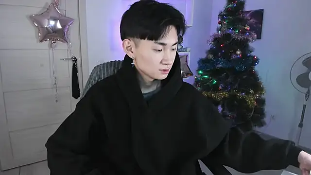 Miram Yu online show from December 30, 8:15 pm