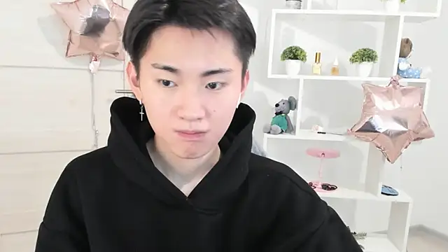 Miram Yu online show from December 12, 7:48 pm