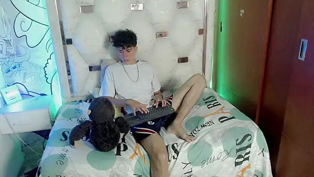 johnny cagee online show from November 15, 9:55 am