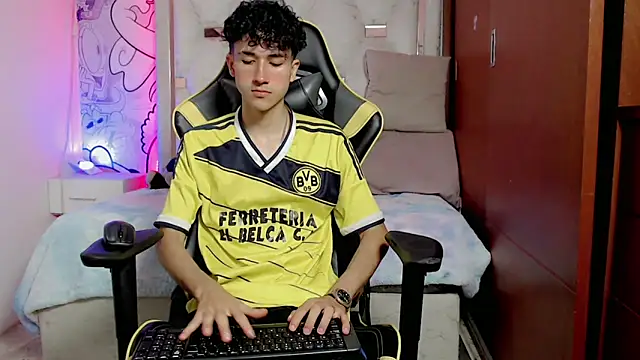 johnny cagee online show from October 21, 5:32 am