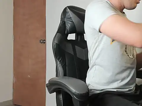 leo030809 online show from February 14, 8:59 pm