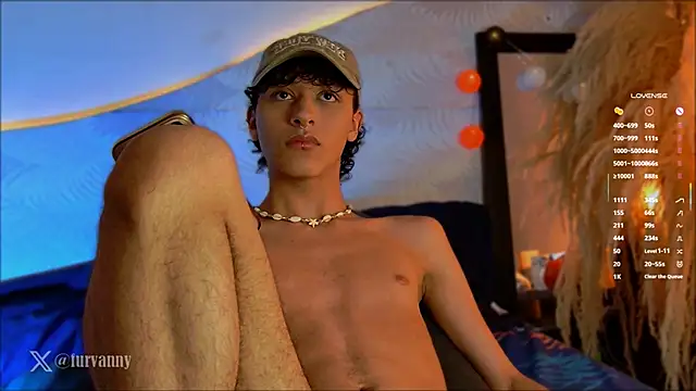 vaanny  online show from October 18, 3:44 am