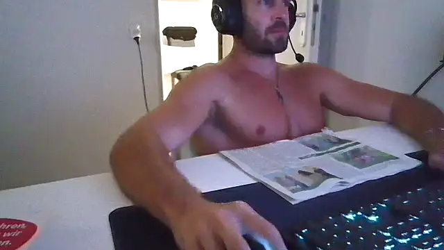 alpha-hunk online show from July 17, 4:24 pm