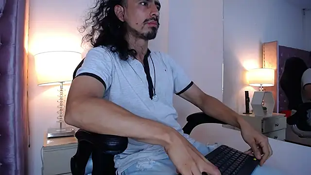 Sr Magnus  online show from October 21, 8:06 am