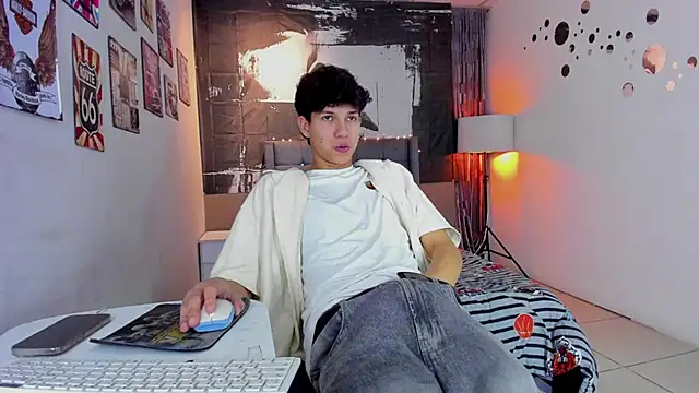 jason graeats online show from February 24, 11:38 pm