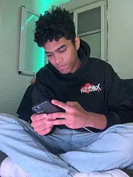 Ryan-hot online show from October 27, 8:55 pm