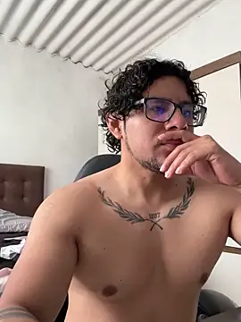 ikkipro online show from February 24, 3:02 pm