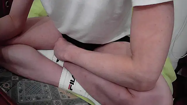 Snapshot of maxdoingthings chatting on March 14, 10:58 pm maxdoingthings online show from March 14, 10:58 pm