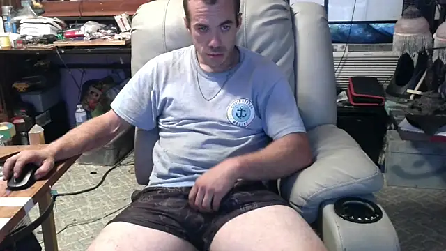 Snapshot of ScubaStevex chatting on October 17, 1:04 pm ScubaStevex online show from October 17, 1:04 pm