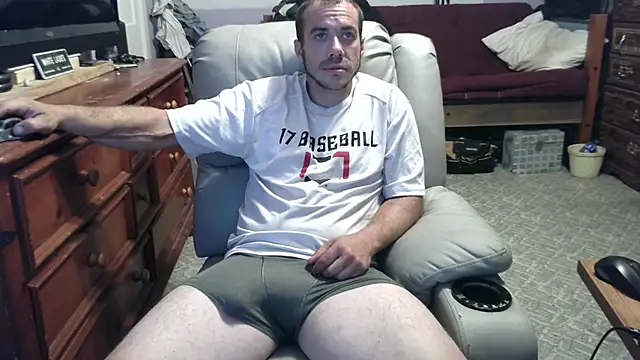 Snapshot of ScubaStevex chatting on October 2, 6:39 am ScubaStevex online show from October 2, 6:39 am
