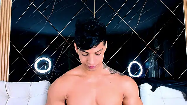 Owen Muzcle online show from January 13, 11:47 am