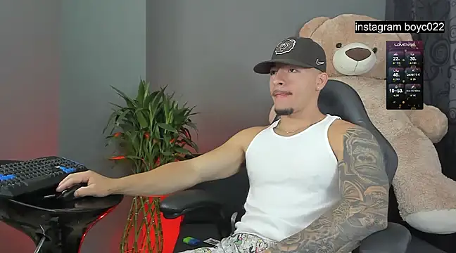 boyc022  online show from February 17, 12:48 pm