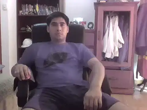 estudiante69 online show from December 11, 4:27 pm