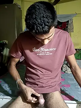 Snapshot of Skinny_Bigass_23 chatting on March 5, 6:01 pm Skinny Bigass 23 online show from March 5, 6:01 pm