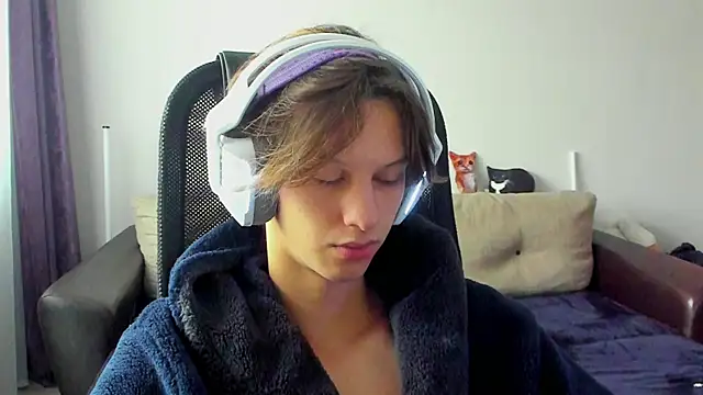 Ostin meow online show from November 5, 7:43 am