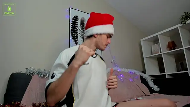 Perry Knight online show from December 31, 9:28 pm