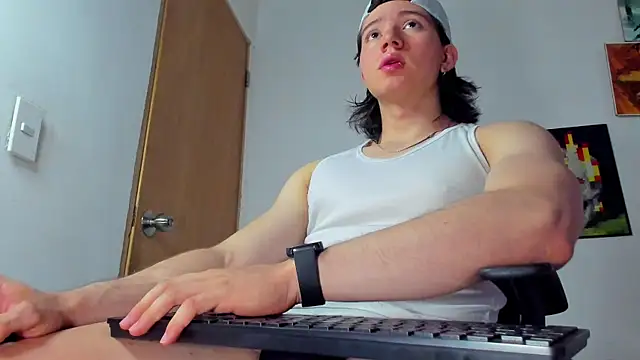 AngelBennet  online show from September 9, 10:30 pm