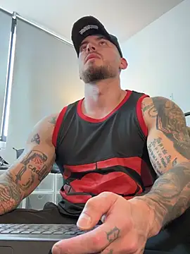 DimitriSullivan  online show from July 11, 9:17 pm