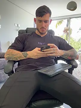 DimitriSullivan  online show from November 4, 5:36 pm