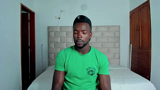 Dylan Taylor online show from December 13, 7:53 pm