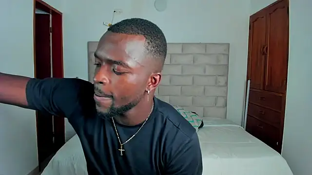 Dylan Taylor online show from December 14, 8:16 pm