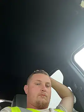 Snapshot of Badazzcouple chatting on December 9, 9:22 pm Badazzcouple online show from December 9, 9:22 pm