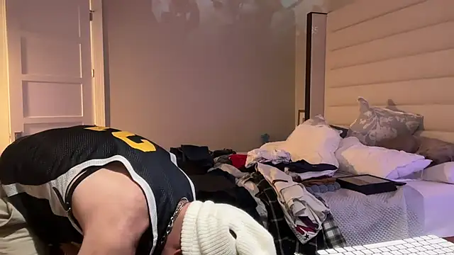 69woodinson online show from February 22, 2:35 am