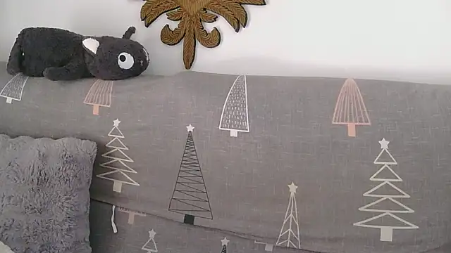 866532 online show from December 1, 6:27 am