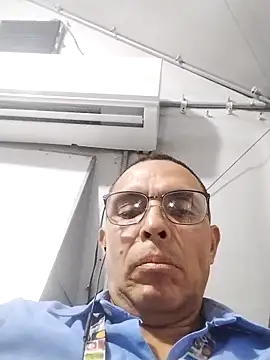 Snapshot of Alex011277 chatting on September 30, 1:01 am Alex011277 online show from September 30, 1:01 am