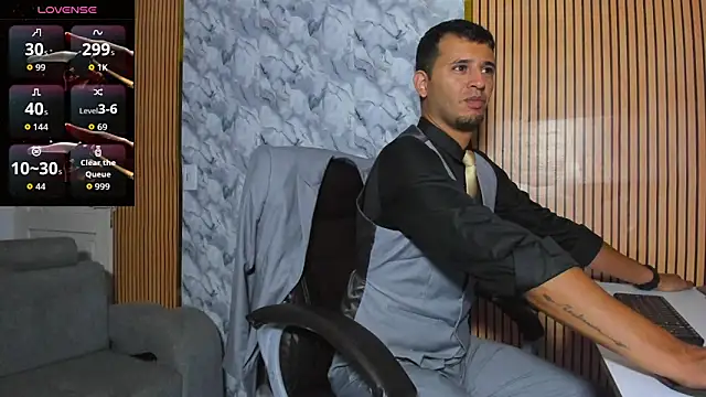 Hideintheoffice online show from November 25, 11:01 am