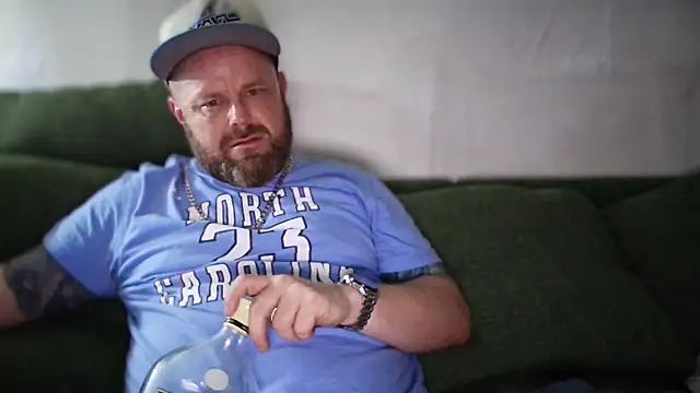 Thickirishcock850 online show from April 5, 11:29 am