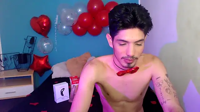 fabrizzio   online show from February 14, 8:48 pm