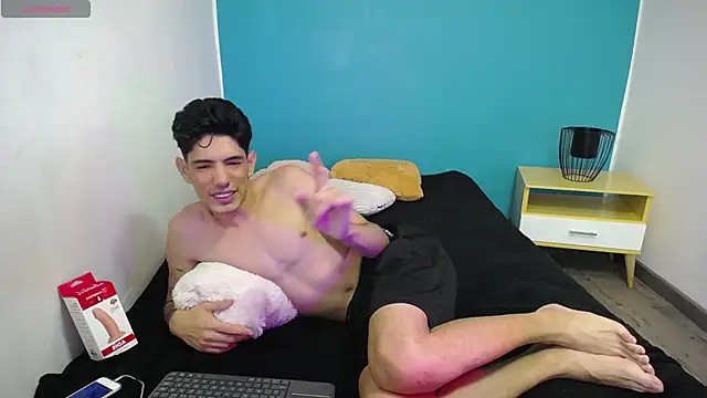 fabrizzio   online show from January 11, 8:54 pm