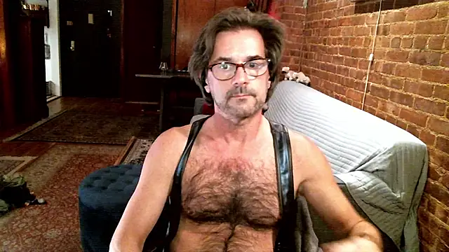 Johnny Bottoms online show from December 18, 11:45 pm