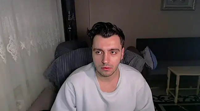 Snapshot of handsomeee04 chatting on January 21, 3:50 pm handsomeee04 online show from January 21, 3:50 pm