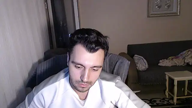 Snapshot of handsomeee04 chatting on September 30, 1:01 am handsomeee04 online show from September 30, 1:01 am