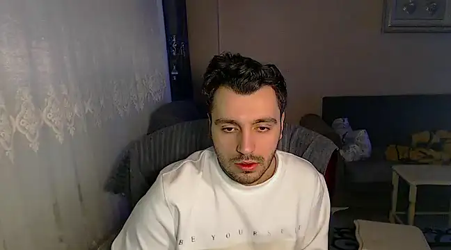 Snapshot of handsomeee04 chatting on February 9, 3:34 pm handsomeee04 online show from February 9, 3:34 pm