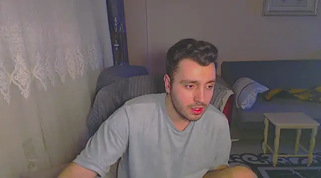 Snapshot of handsomeee04 chatting on January 31, 9:37 pm handsomeee04 online show from January 31, 9:37 pm