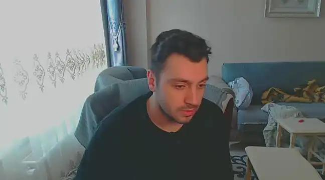 Snapshot of handsomeee04 chatting on February 2, 7:09 am handsomeee04 online show from February 2, 7:09 am