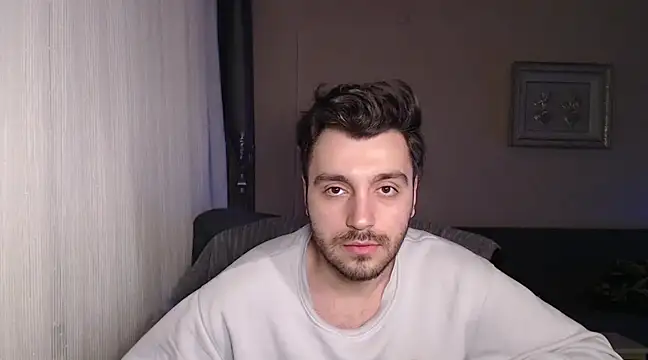 Snapshot of handsomeee04 chatting on March 22, 1:00 am handsomeee04 online show from March 22, 1:00 am