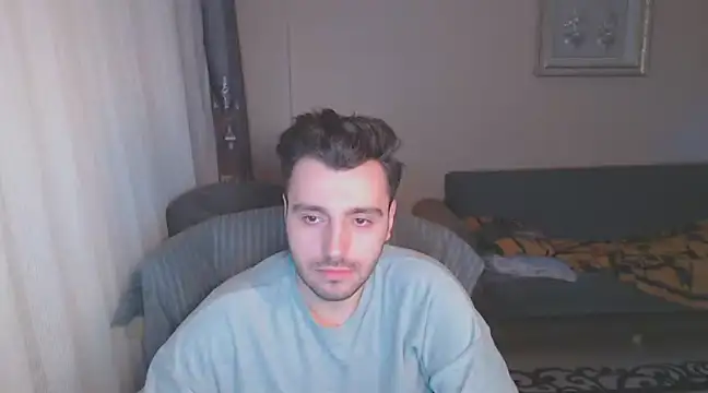 Snapshot of handsomeee04 chatting on March 15, 12:47 am handsomeee04 online show from March 15, 12:47 am