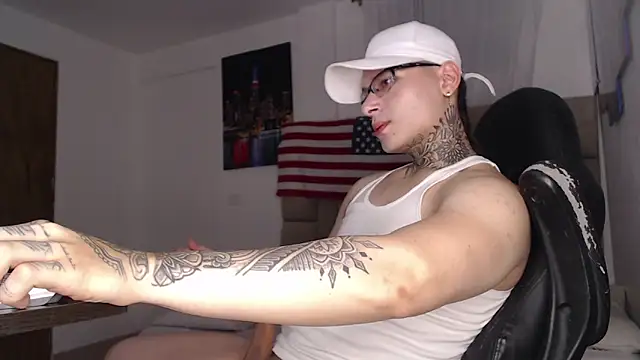 DennisWalkerr online show from February 5, 2:08 am