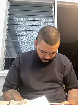 El Titan1998 online show from November 17, 9:40 pm