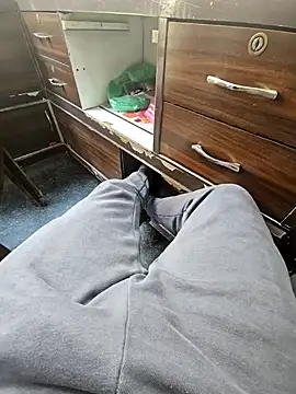 pyasevickybabu563 online show from March 5, 4:46 am