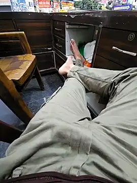 pyasevickybabu563 online show from October 3, 12:32 pm